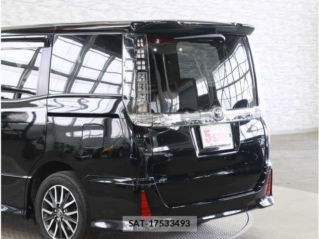 Toyota VOXY 2016-12 8564046-16
