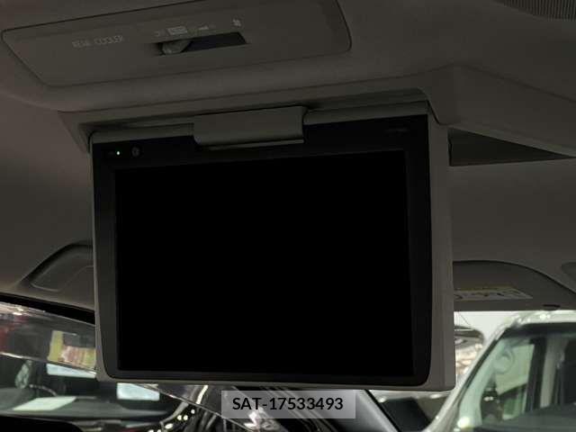 Toyota VOXY 2016-12 8564046-6