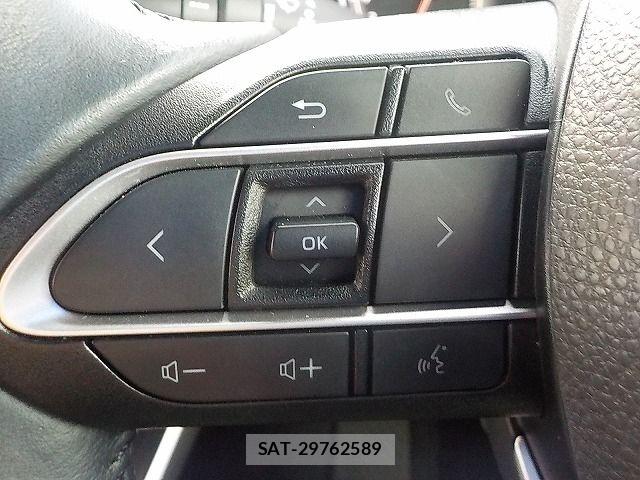 Toyota VOXY 2022-01 8564025-15