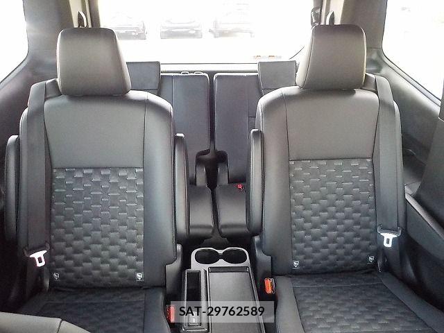 Toyota VOXY 2022-01 8564025-20