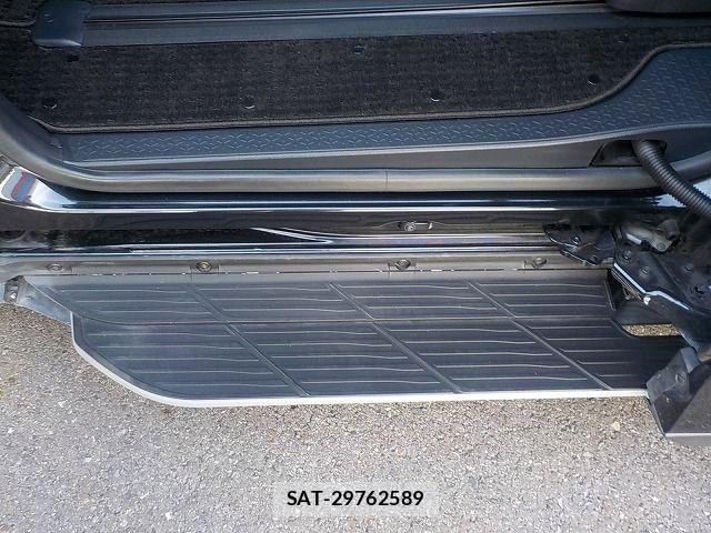 Toyota VOXY 2022-01 8564025-26