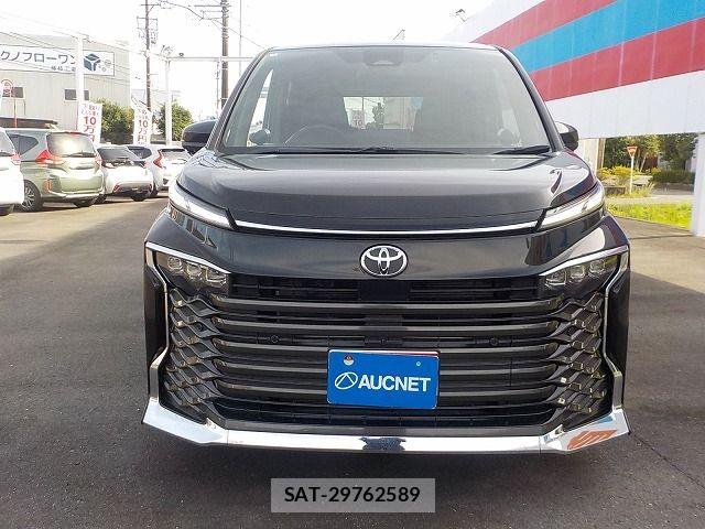Toyota VOXY 2022-01 8564025-3