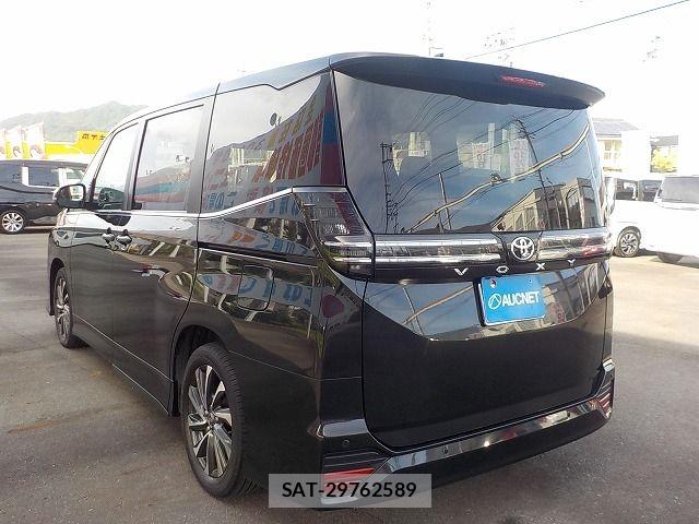 Toyota VOXY 2022-01 8564025-5