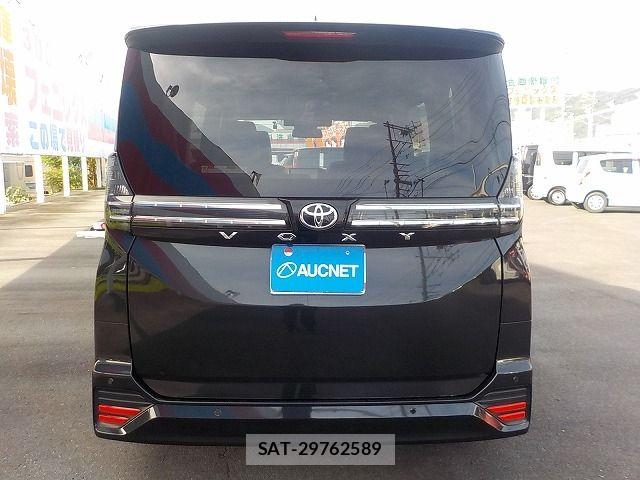 Toyota VOXY 2022-01 8564025-6