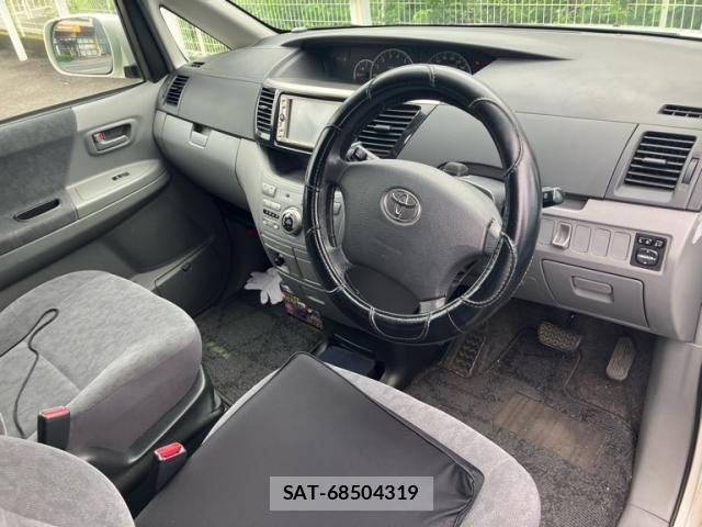 Toyota VOXY 2004-11 8564055-14