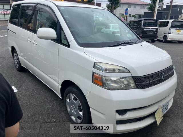 Toyota VOXY 2004-11 8564055-1