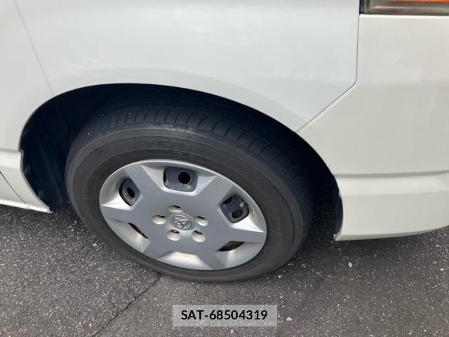 Toyota VOXY 2004-11 8564055-2