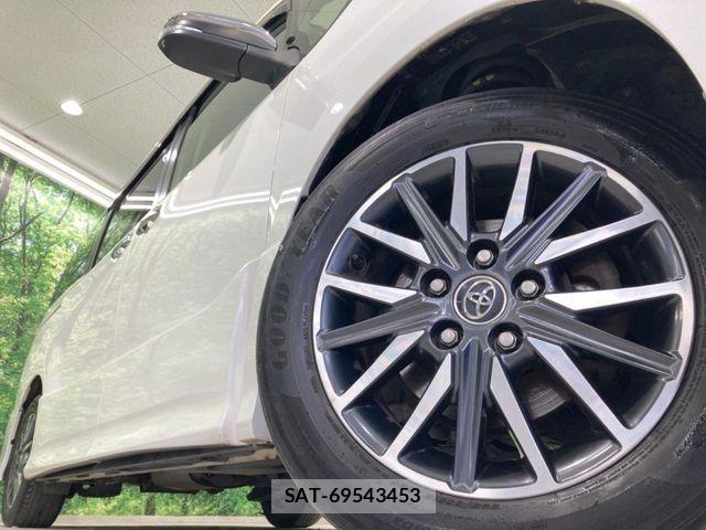 Toyota VOXY 2016-04 8564037-13