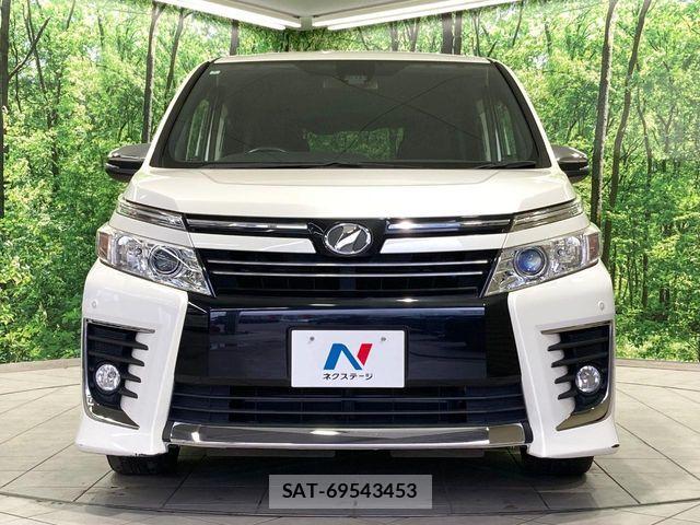 Toyota VOXY 2016-04 8564037-14