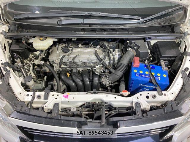 Toyota VOXY 2016-04 8564037-17