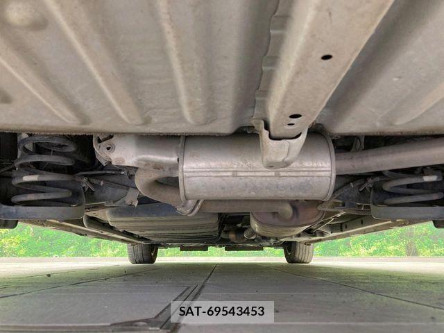 Toyota VOXY 2016-04 8564037-18