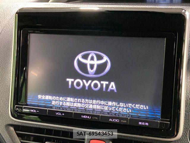 Toyota VOXY 2016-04 8564037-2