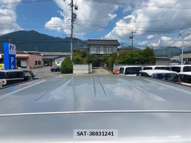 Toyota VOXY 2002-06 8564056-10