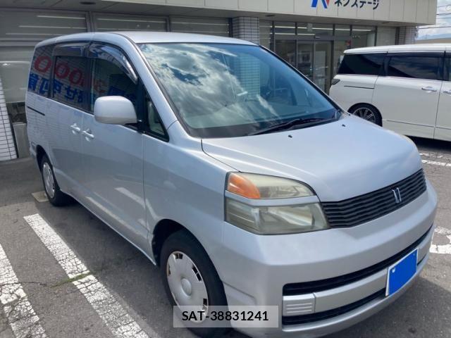 Toyota VOXY 2002-06 8564056-1