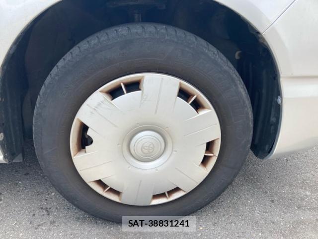 Toyota VOXY 2002-06 8564056-2