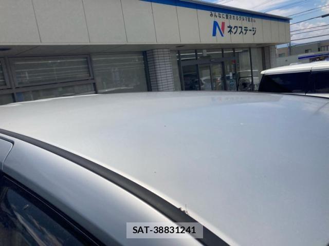 Toyota VOXY 2002-06 8564056-3