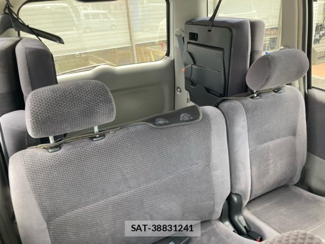 Toyota VOXY 2002-06 8564056-7