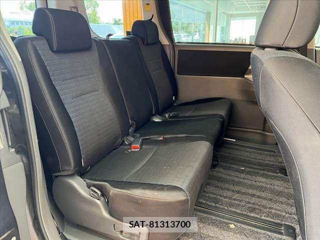Toyota VOXY 2008-02 8564057-17
