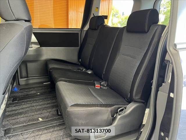 Toyota VOXY 2008-02 8564057-18