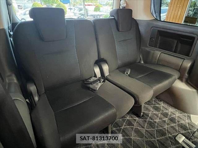 Toyota VOXY 2008-02 8564057-19
