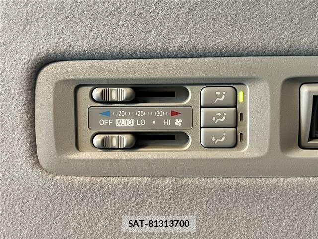 Toyota VOXY 2008-02 8564057-6