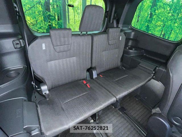 Toyota VOXY 2023-09 8564022-9