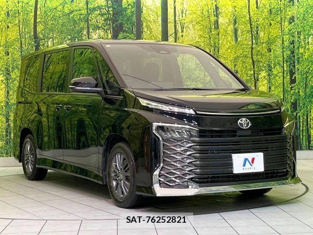 Toyota VOXY 2023-09 8564022-16