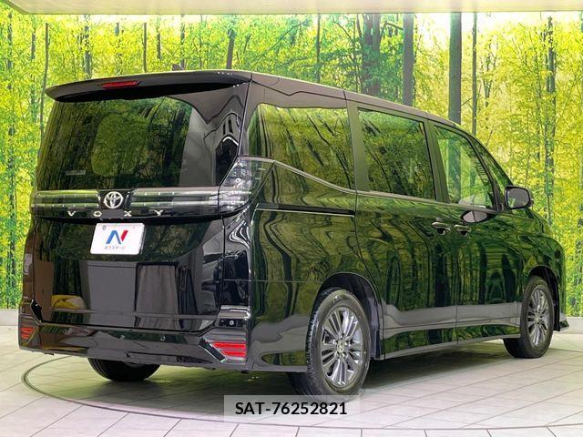 Toyota VOXY 2023-09 8564022-17