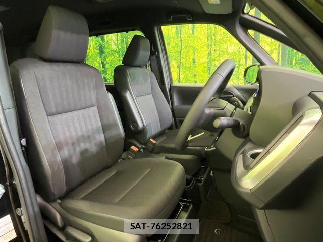 Toyota VOXY 2023-09 8564022-7