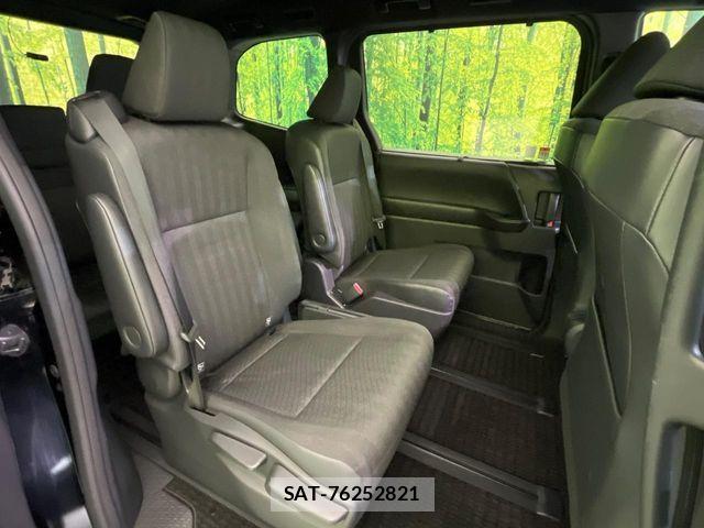 Toyota VOXY 2023-09 8564022-8