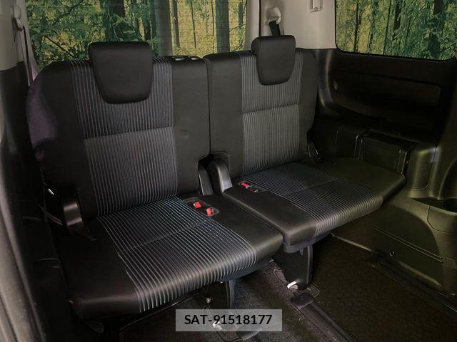 Toyota VOXY 2016-05 8564050-9