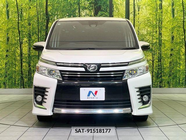 Toyota VOXY 2016-05 8564050-14