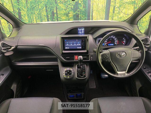 Toyota VOXY 2016-05 8564050-1