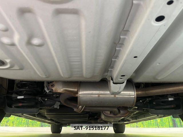 Toyota VOXY 2016-05 8564050-19