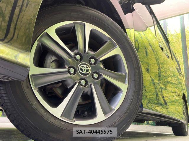 Toyota VOXY 2021-08 8564030-13