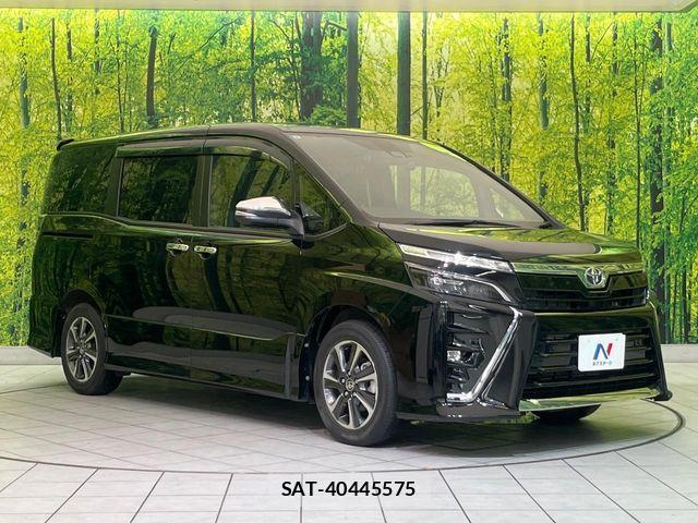 Toyota VOXY 2021-08 8564030-16