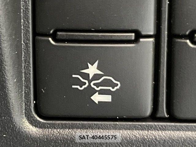 Toyota VOXY 2021-08 8564030-5