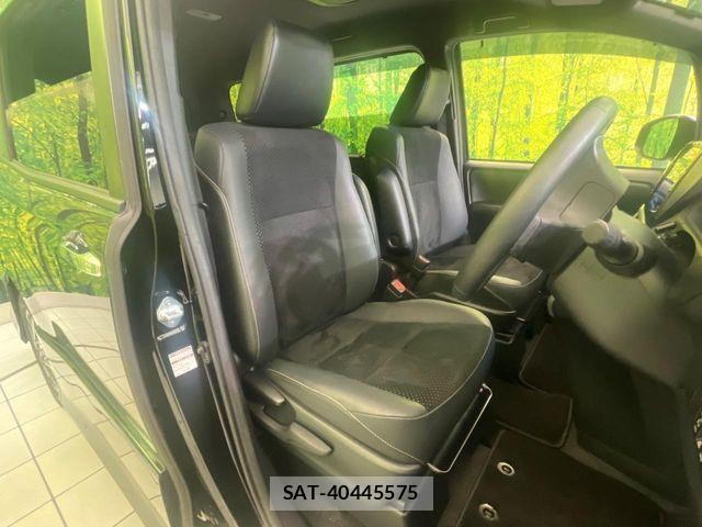 Toyota VOXY 2021-08 8564030-7