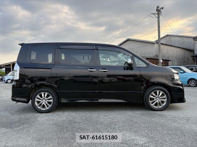 Toyota VOXY 2011-01 8564053-5