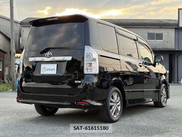 Toyota VOXY 2011-01 8564053-8