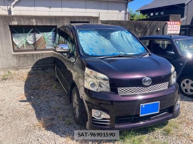 Toyota VOXY 2013-11 8564052-2