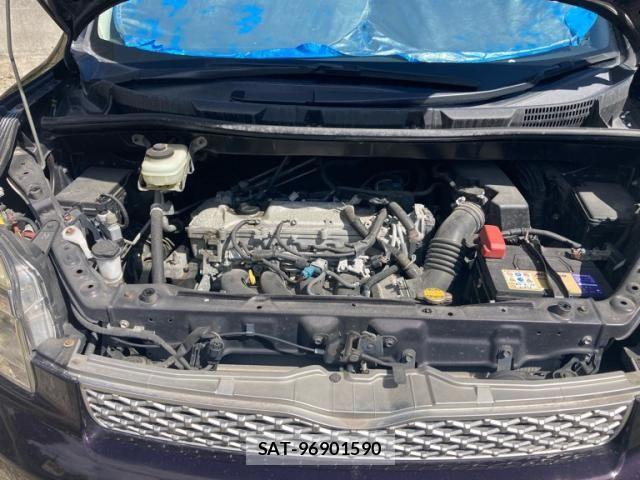 Toyota VOXY 2013-11 8564052-6