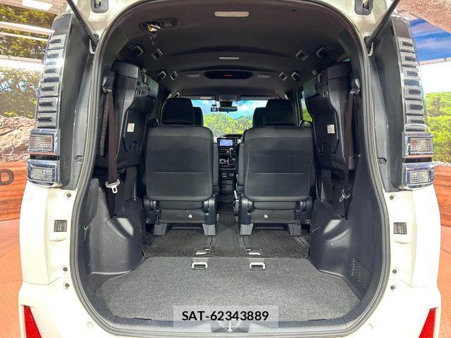 Toyota VOXY 2018-06 8564035-10