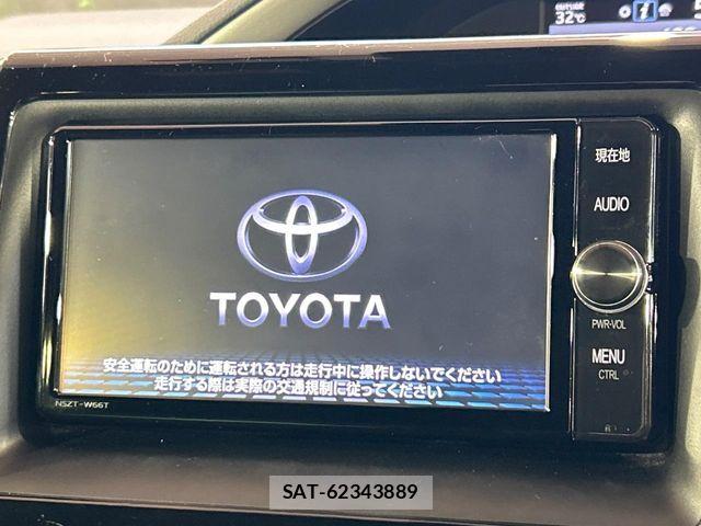 Toyota VOXY 2018-06 8564035-4