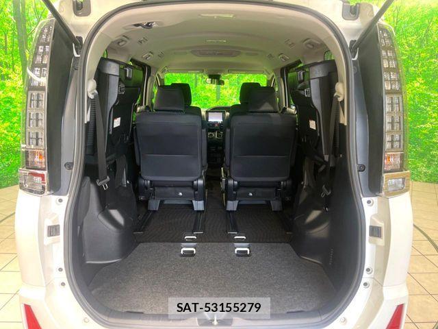 Toyota VOXY 2016-02 8564043-12
