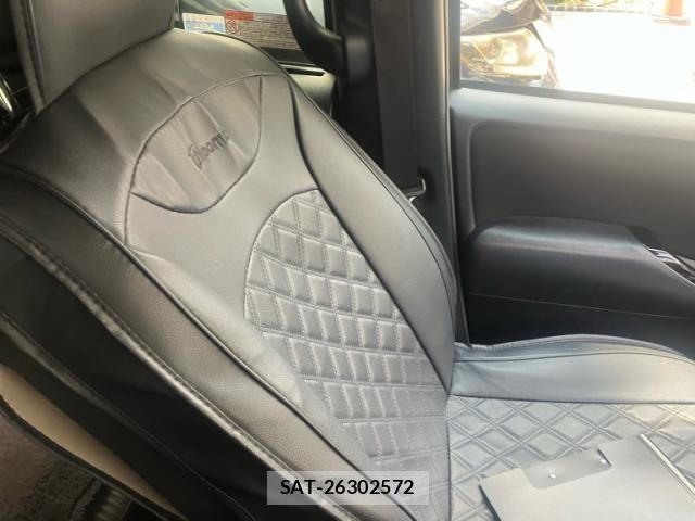 Toyota VOXY 2019-11 8564038-20