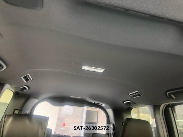 Toyota VOXY 2019-11 8564038-22