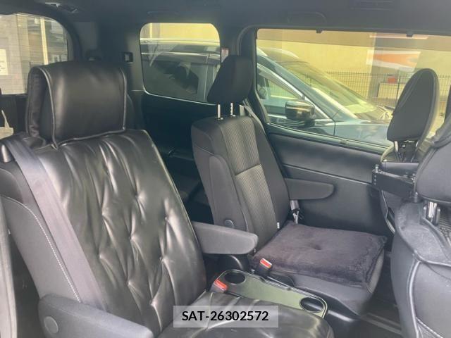 Toyota VOXY 2019-11 8564038-6