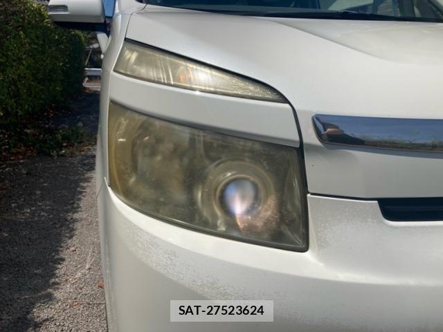 Toyota VOXY 2007-09 8564058-12