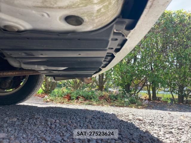 Toyota VOXY 2007-09 8564058-23